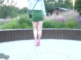 Captivating benen nylonstrumpor nej trosor i offentlig, xxx video- 24